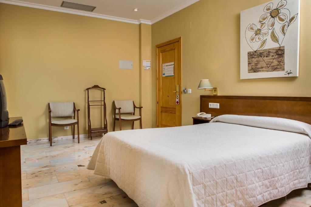 Hotel La Torre Vega de Valdetronco Pokoj fotografie